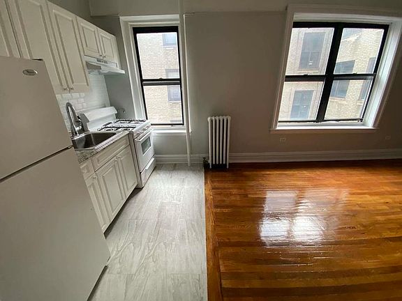 3rd image of 32-28 30th St #3