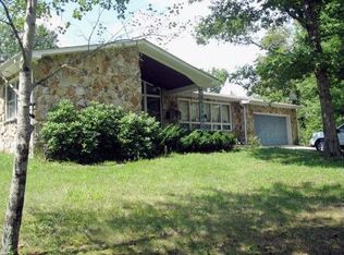 Hanging Limb Hwy, Crawford, TN 38554