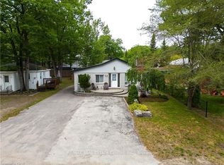 42 5th Ln, Wasaga Beach, ON L9Z 2E9