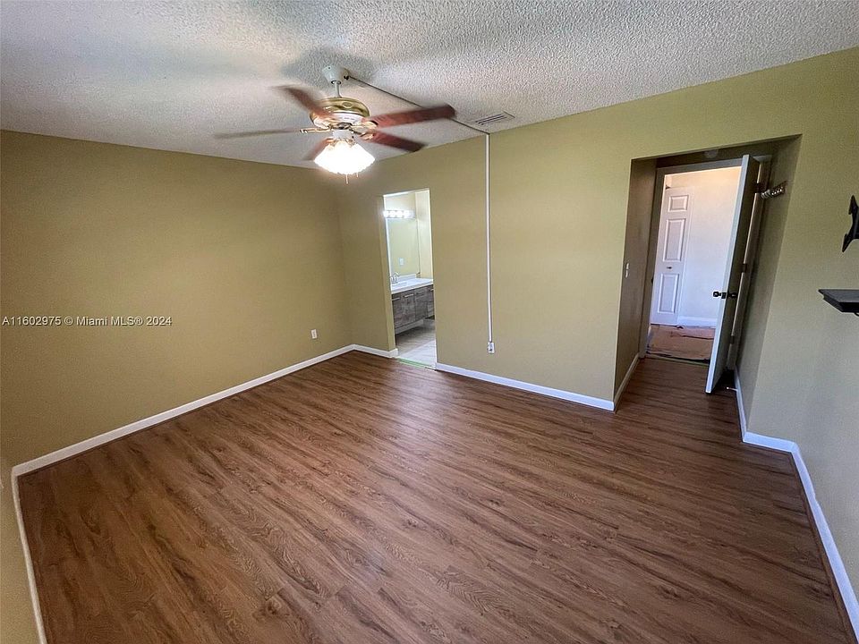 1st image of 975 N Franklin Ave #975H