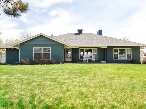 2311 Lake Ave, Gothenburg, NE 69138