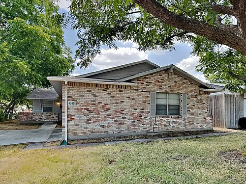 4349 Chestnut Dr Photo 1