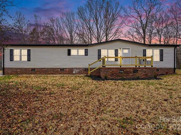 115 Lakeview Ln, China Grove, NC 28023