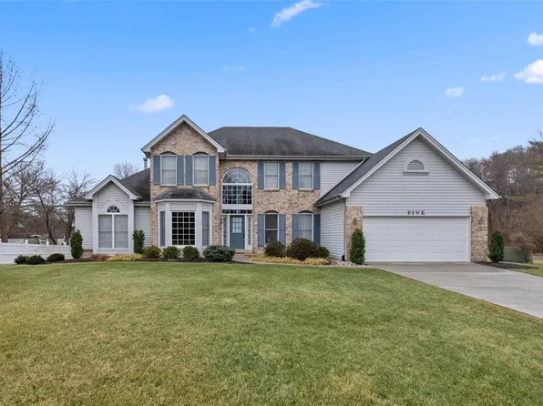 5 Timber Ridge Estates Ct, Ballwin, MO 63011