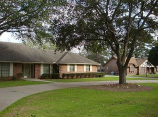 713 Baker Dr, Tomball, TX 77375