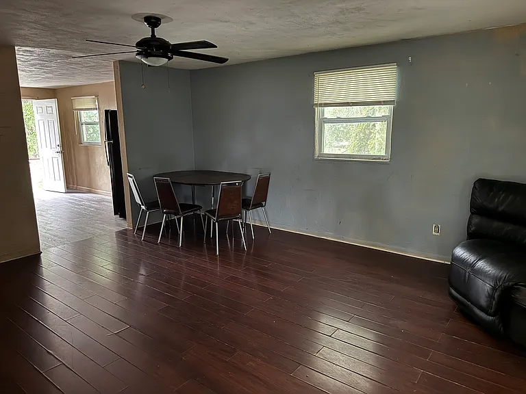 349 N Caroline St #B — Photo 1