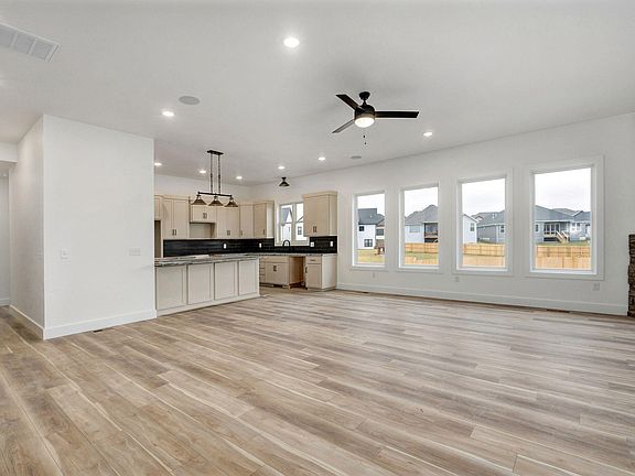 4th image of 2929 W Marty Street