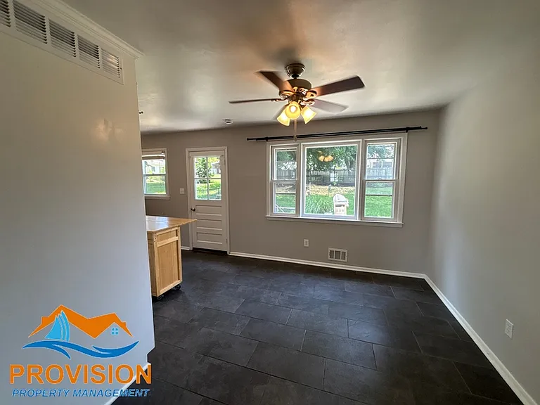 8436 Bay Dr — Photo 6