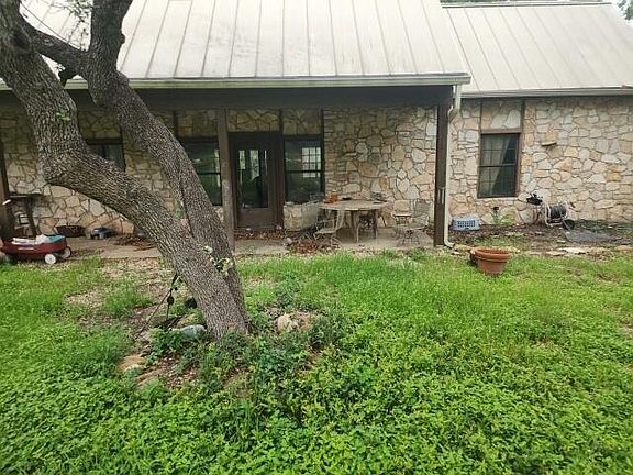 3rd image of 12011 Buckner Rd