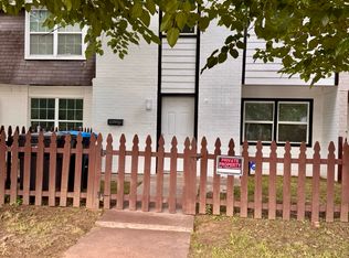 932 N Riverside Dr, Fort Worth, TX 76111