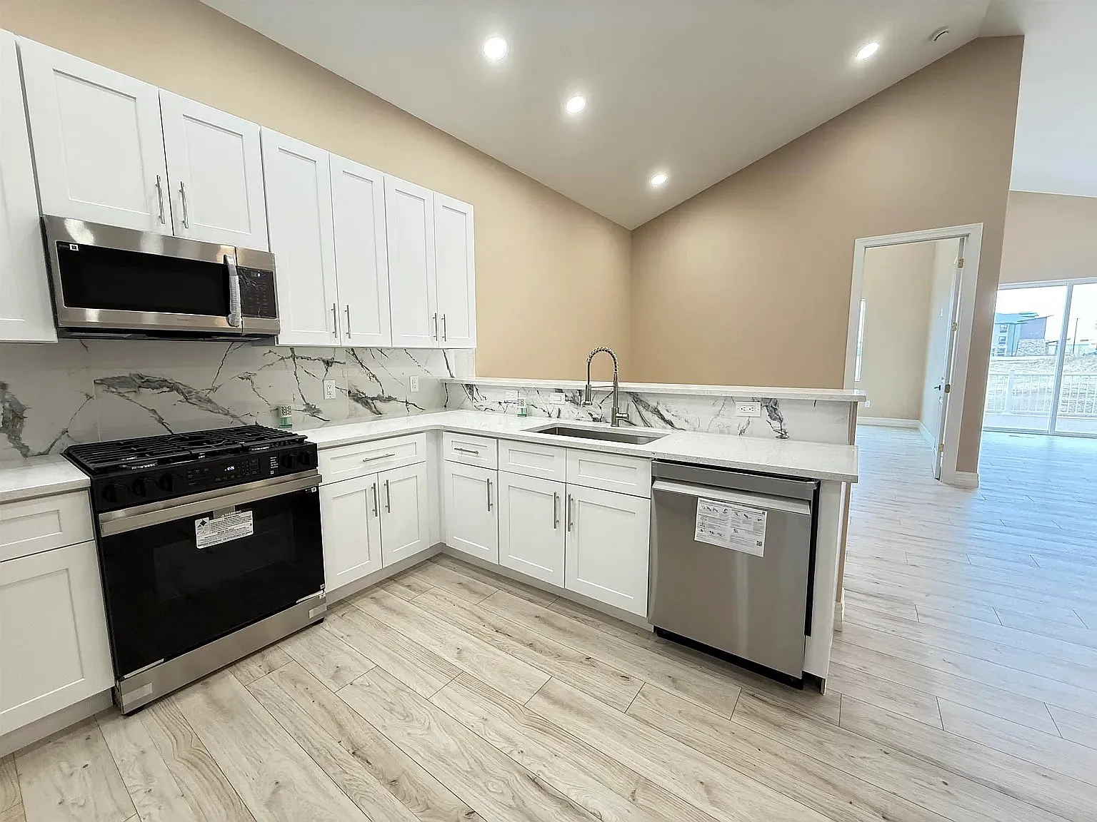 3109 W Laux Dr — Photo 4