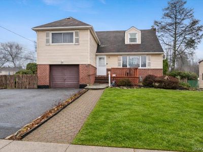 6 Gateway Street, Bethpage, NY, 11714