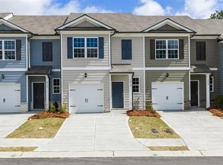 2010 Roseleigh Dr, Douglasville, GA 30134