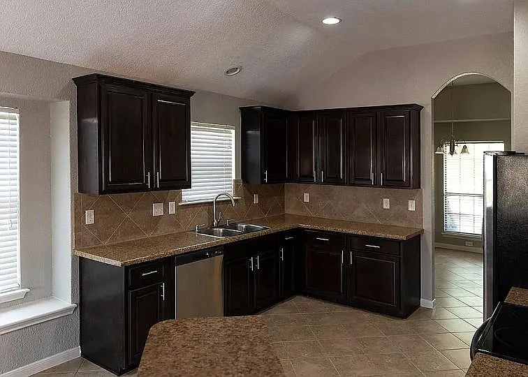 7703 Redstone Mnr — Photo 5
