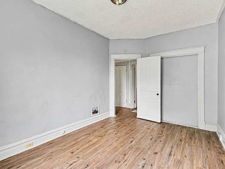 3630 Hydraulic Ave #1 — Photo 5