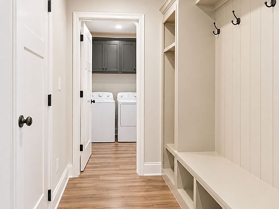 5th image of 32 Walker St