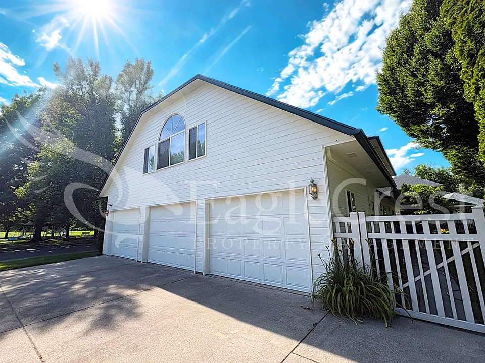1211 Yellowhawk Way #B