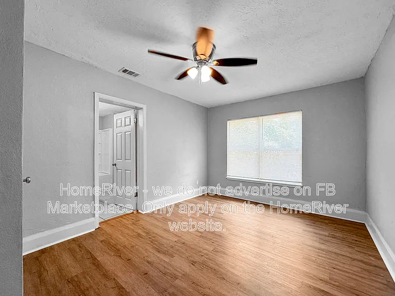 5206 N 15th St — Photo 13