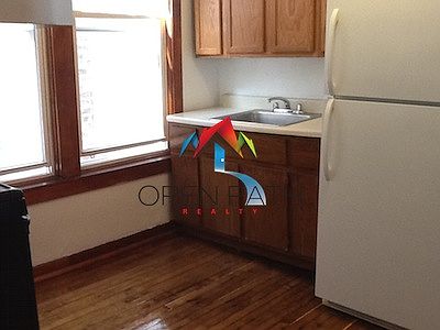 2nd image of 1450 N Maplewood Ave APT 1f