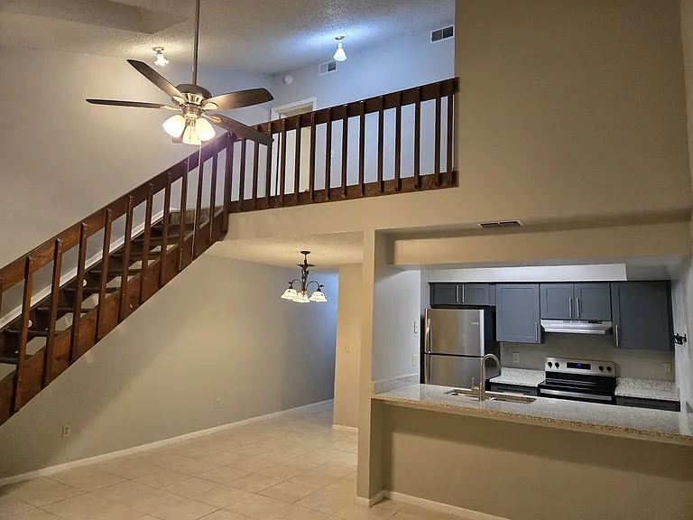 2738 Hunt Club Ln — Photo 3