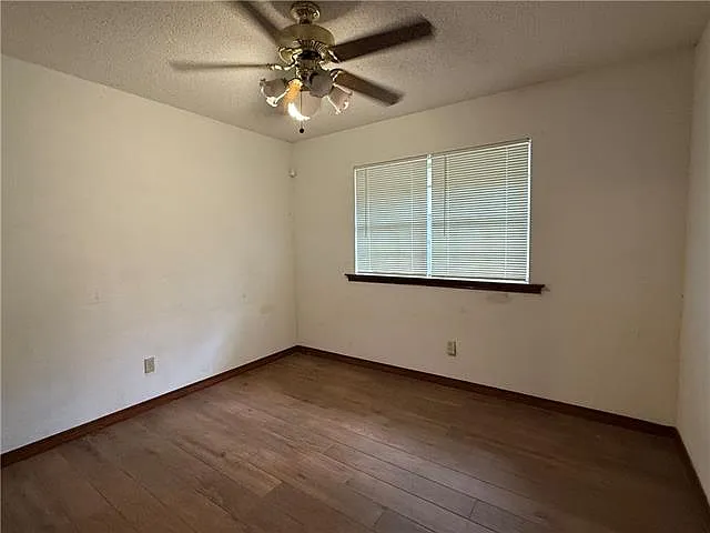 214 Darwin Dr — Photo 19