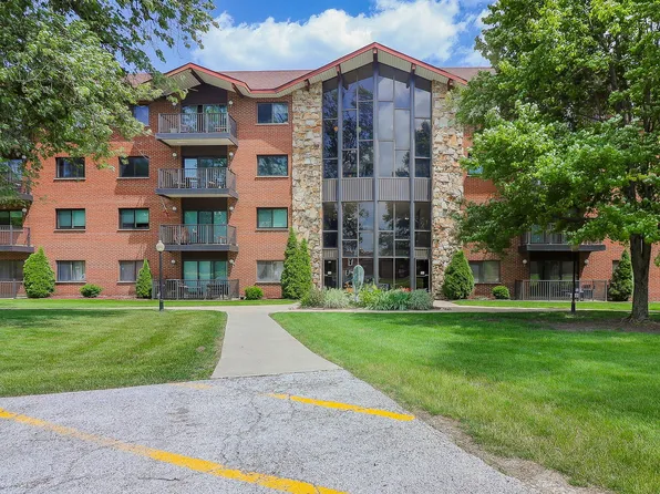 2301 183rd St APT 405, Homewood, IL 60430