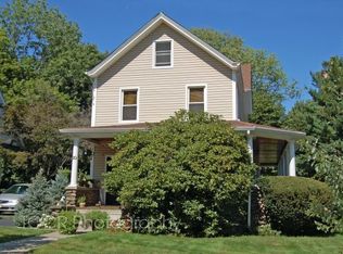 30 Hillside Ave, Allendale, NJ 07401