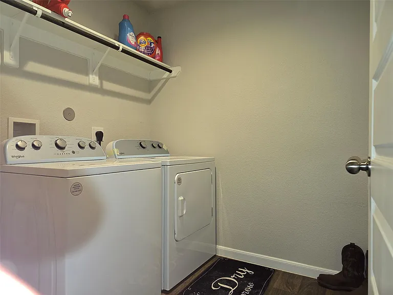 519 Kickapoo Dr — Photo 22