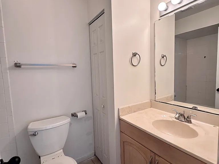 4735 Grove Point Dr — Photo 9