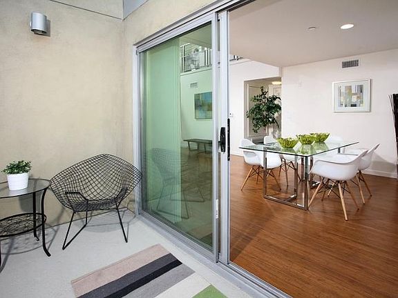 4th image of 4547 Eagle Rock Blvd
