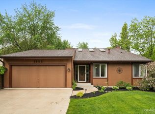 1985 Carriage Hill Rd, Lisle, IL 60532