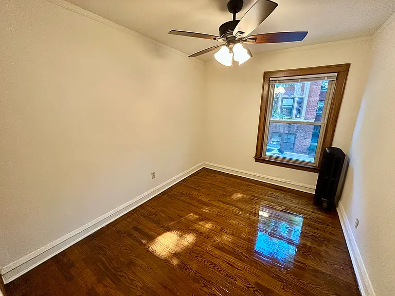 520 W Belden Ave — Photo 51