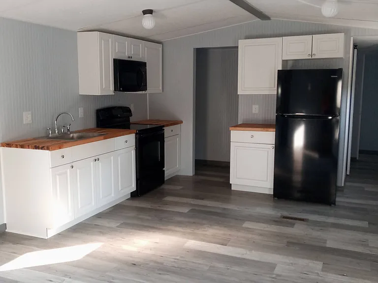 4240 Morlock Ln — Photo 7
