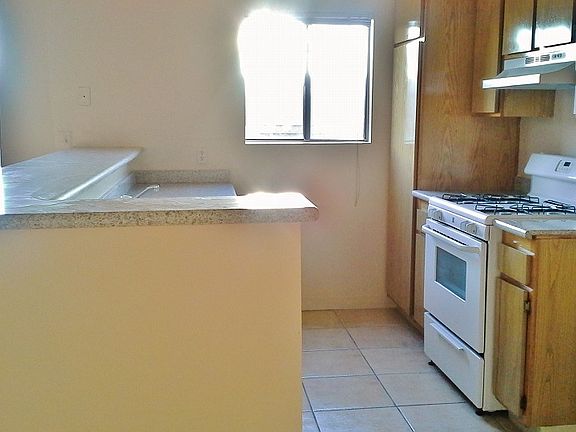 4th image of 719 Acacia Avenue # Fl 3rd