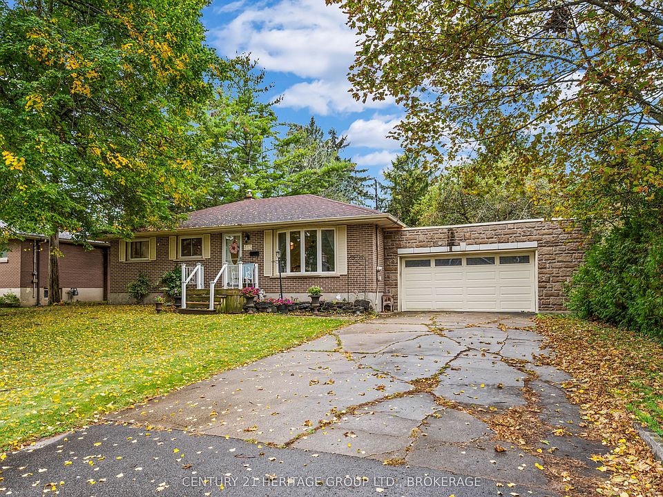 1st image of 413 Maple Ridge Dr