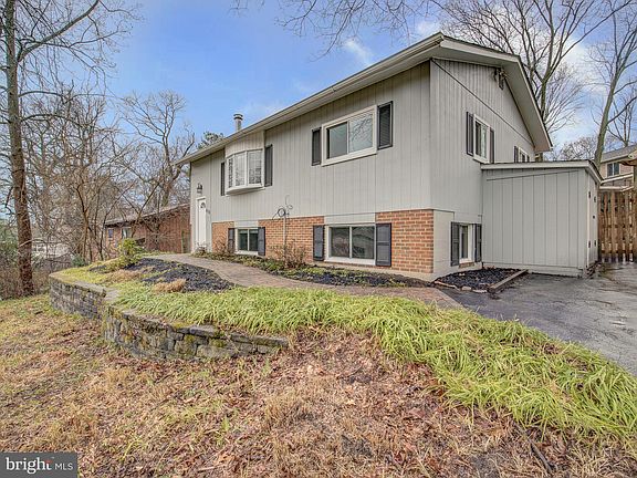 2nd image of 630 Westmoreland Pl