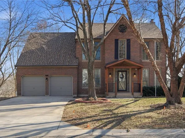 7633 Acuff Ln, Lenexa, KS 66216