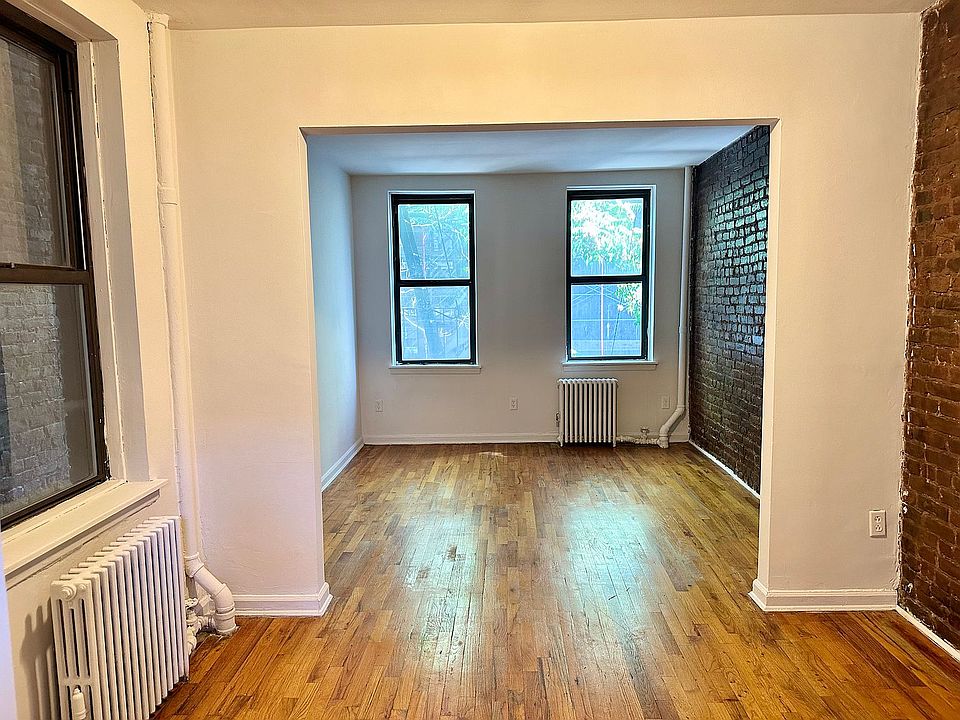 1st image of 110 Thompson St APT 4E