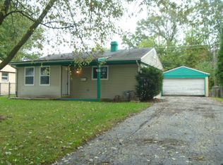 79 Sparrow Rd, Carpentersville, IL 60110