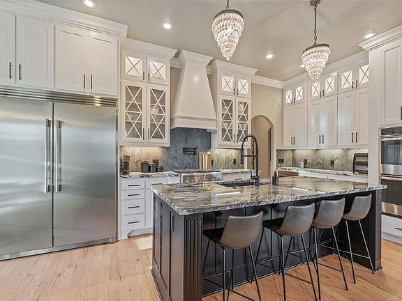 2nd image of 1476 Le Chesnay Dr