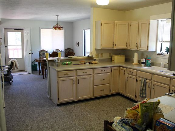 3rd image of 55 Spruce Ave