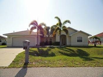 1st image of 1233 SE 22nd Pl