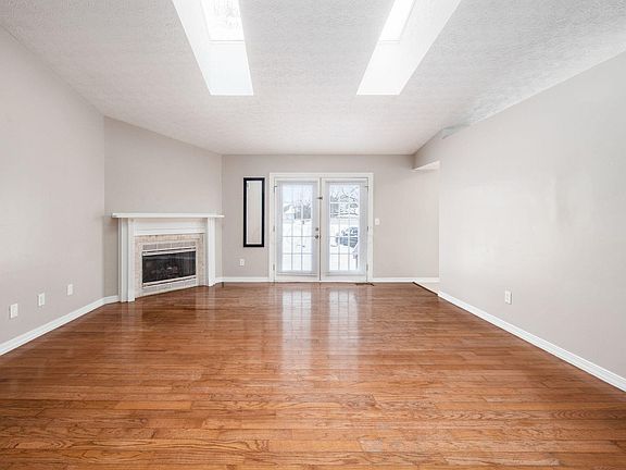 4th image of 5572 Chesterview Dr