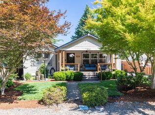 7937 SW Birch St, Portland, OR 97223