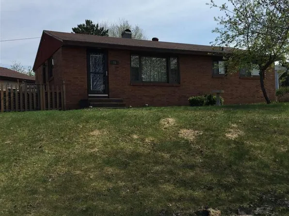 78 Vermilion Dr, Virginia, MN 55792