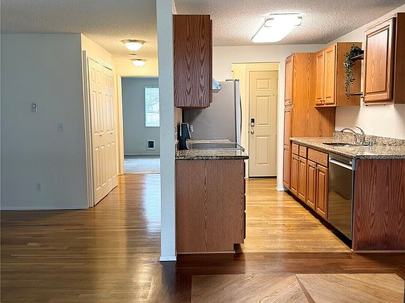 4th image of 12510 NE 117th Place #B3