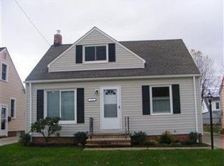 19300 Stockton Ave, Maple Heights, OH 44137