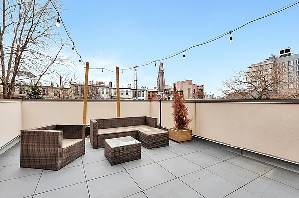 Rented by Spire Group | media 23