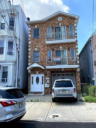 219 Congress St #1 Photo 1