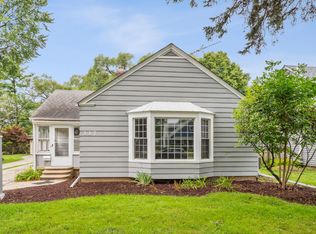 337 Ingleside Ave, Aurora, IL 60506